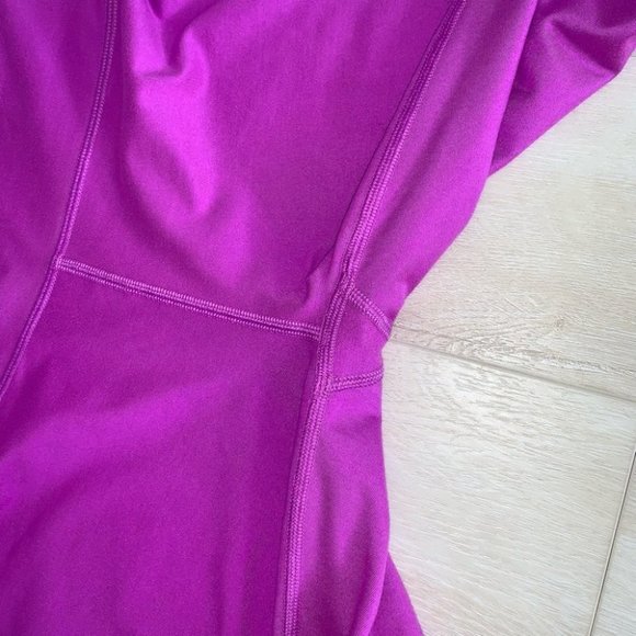 Fabletics Leggings Size Small Fuchsia Pink Magenta Crop Soft Brushed Capris - Picture 9 of 9